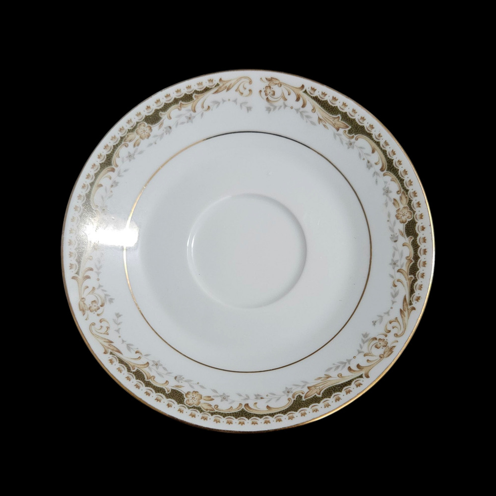 Queen Anne Signature Collection Select Fine China Saucer Gold Scroll Japan